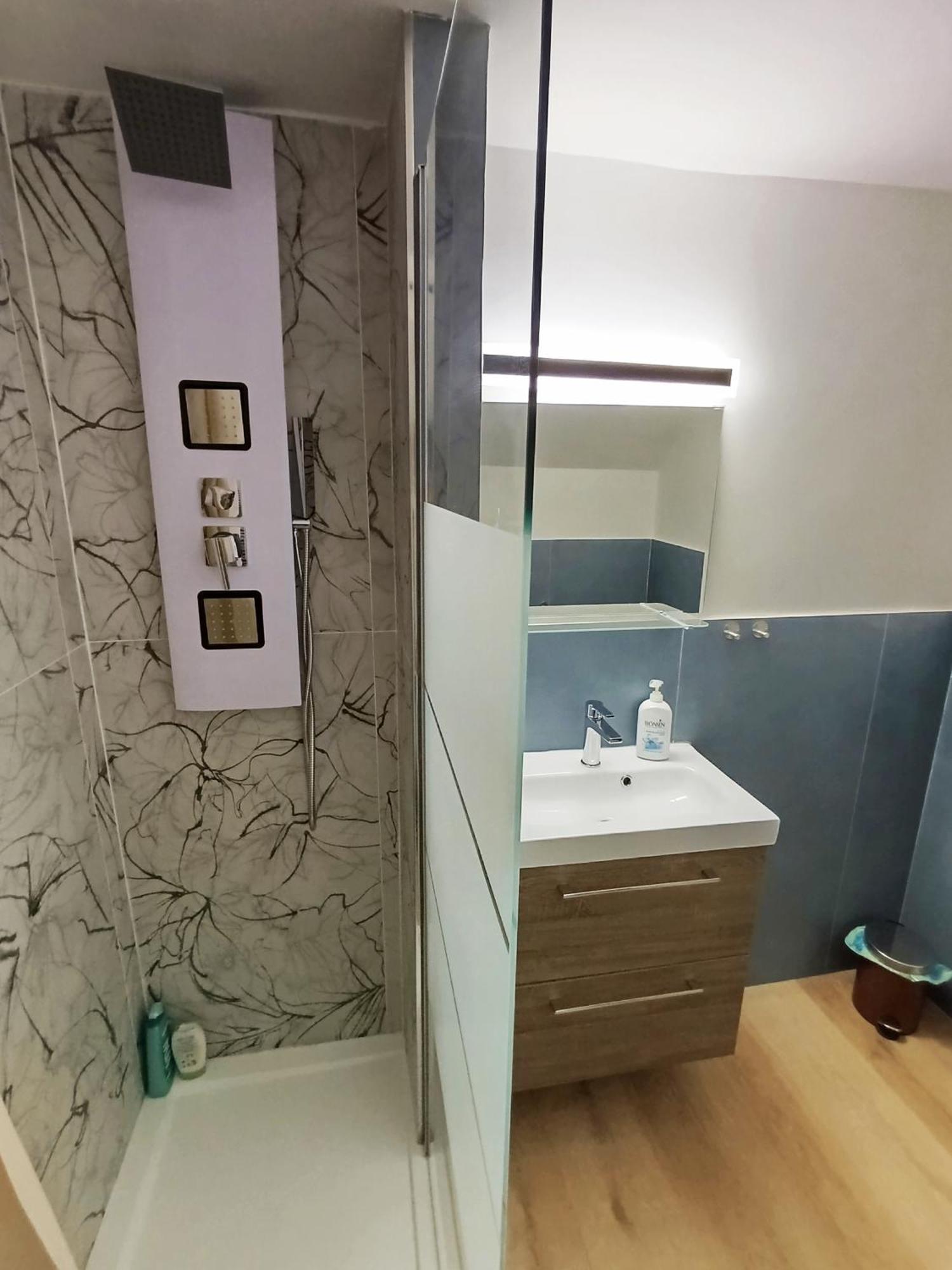 Renovated With Balcony In San Lorenzo - With Elevator Appartamento Genova